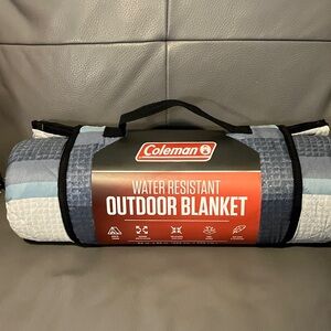 🌸Coleman Outdoor Water Resistant Blanket